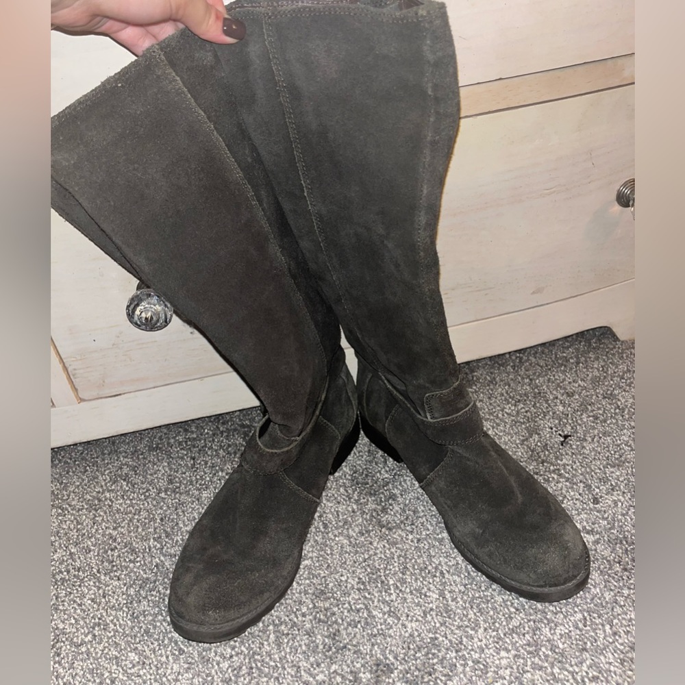 Kenneth Cole Reaction suede boots